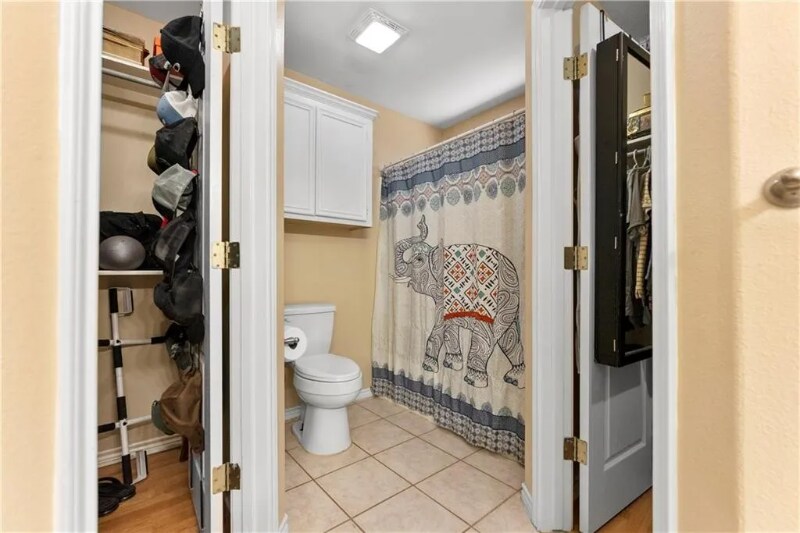 Building Photo - 7141 Cano Ln