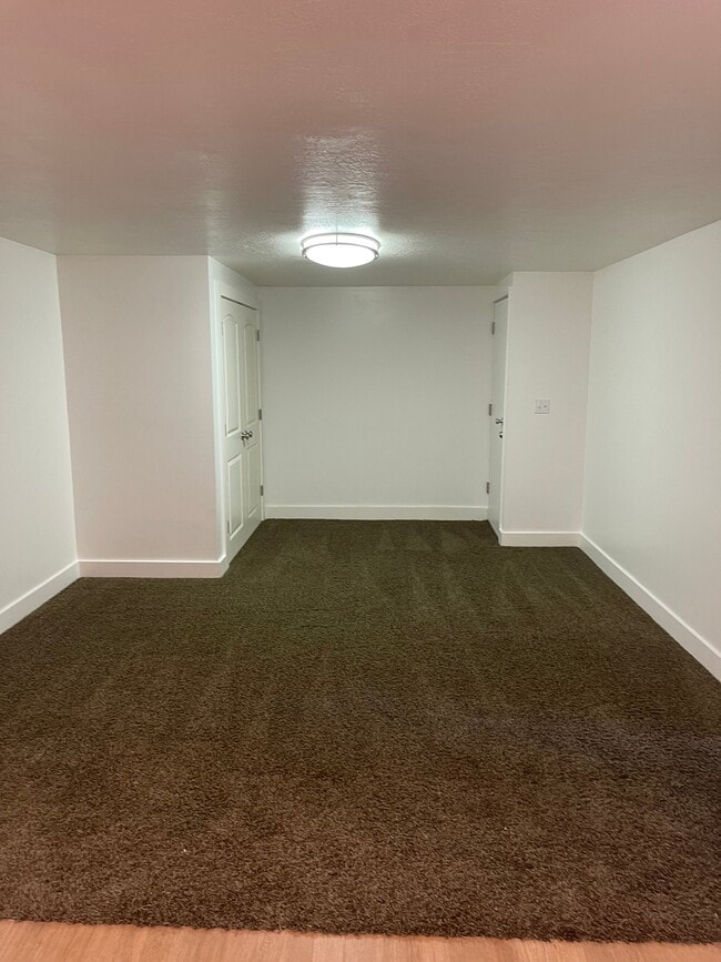 Building Photo - 1445 N 300 W