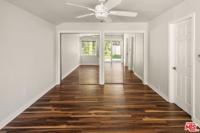 Building Photo - 2939 Oakhurst Ave