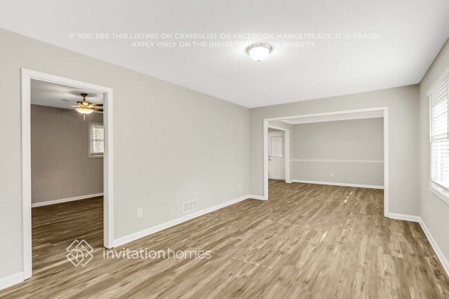 Building Photo - 3782 Lake Dr SE