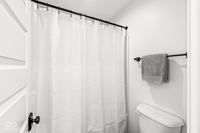 Building Photo - 4852 Havenwood Dr