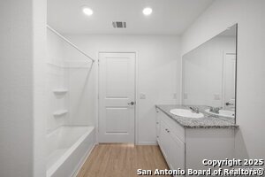 Building Photo - 615 Bean Bnd