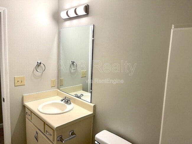 Building Photo - 120 Pye Ct