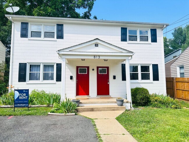 Building Photo - 813 Montrose Ave