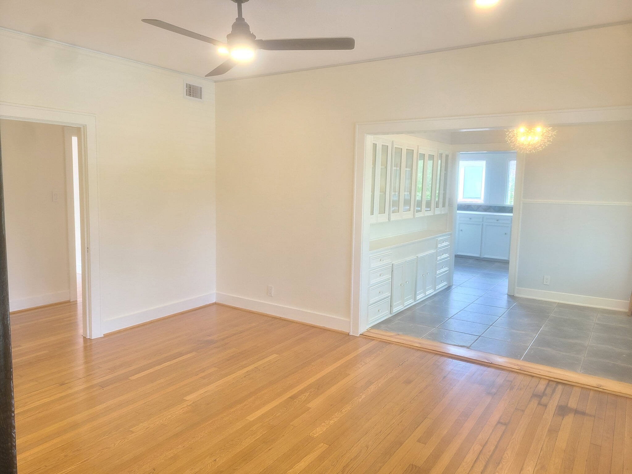Living Hall - 4703 Chenevert St