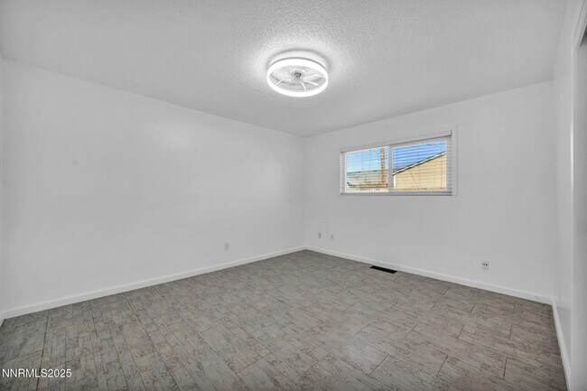 Building Photo - 1642 York Wy