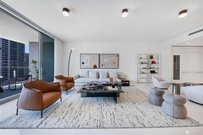 Building Photo - 300 Biscayne Blvd Way