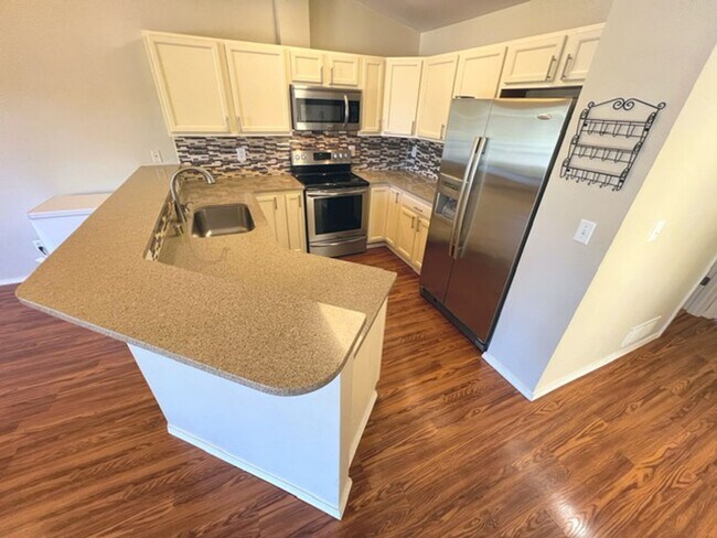 Building Photo - Spacious and Bright Eagle River Home with a Gorgeous View!