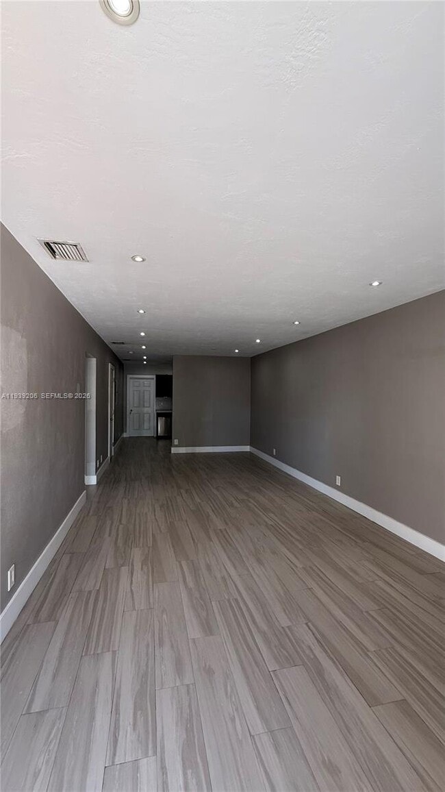 Building Photo - 551 NE 67th St