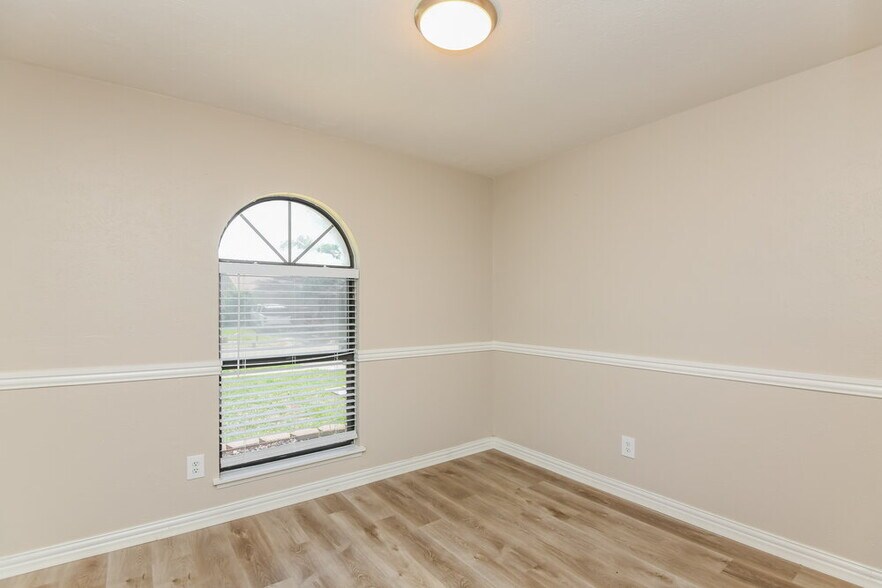 Building Photo - 7724 Whirlwind Dr