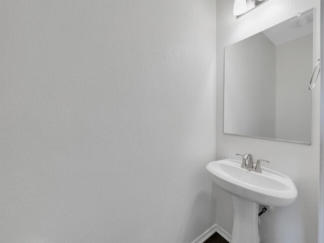 Building Photo - 12416 Anthology St