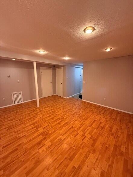 Building Photo - 606 Rye St