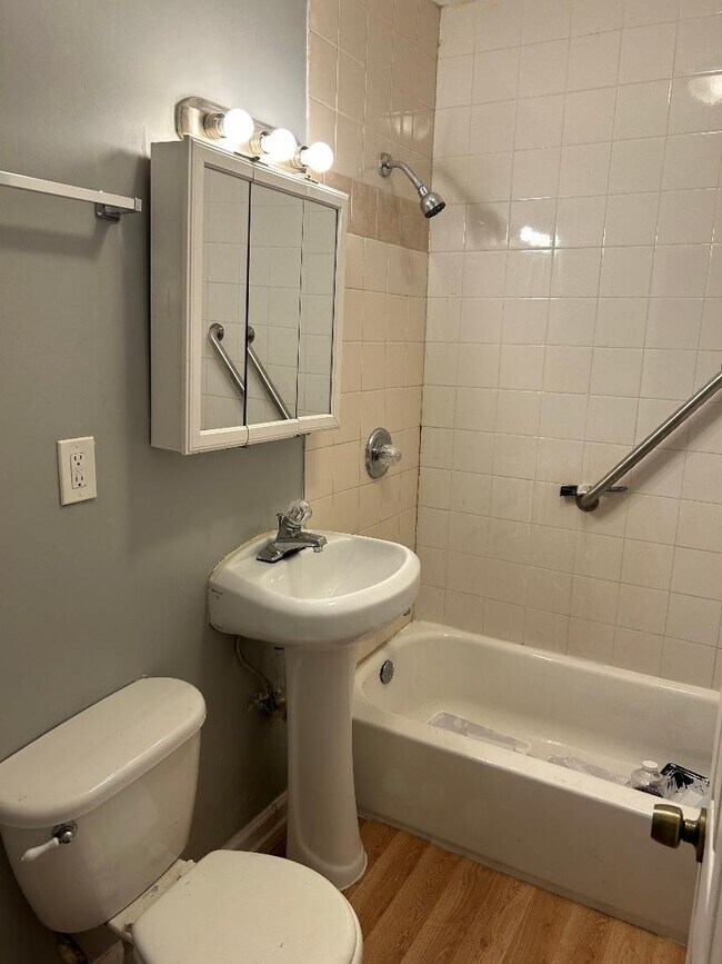 Bathroom - 8213 S Houston Ave