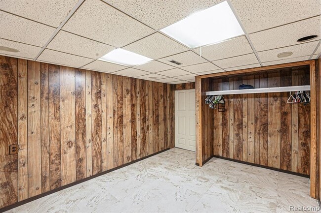 Building Photo - 12260 De Grove Dr