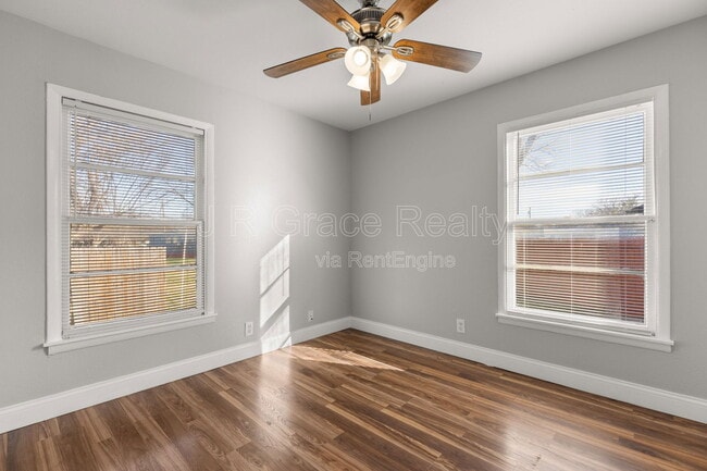 Building Photo - 103 N Tyler St