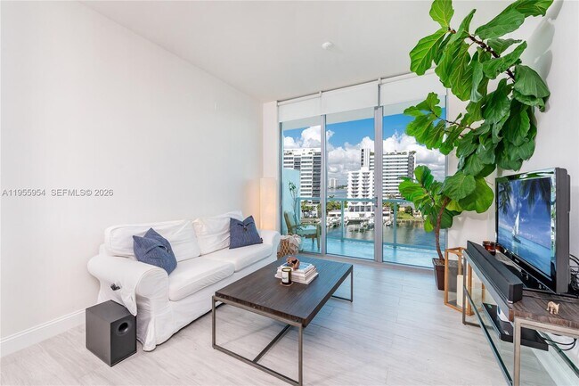 Building Photo - 7928 East Dr