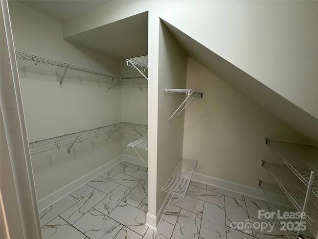 Building Photo - 5919 Newell Dr