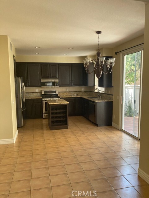 Building Photo - 20 Melrose Dr