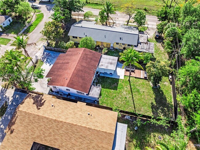 Building Photo - 581 NW 113th St