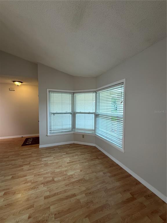Building Photo - 3727 Dunwich Ave