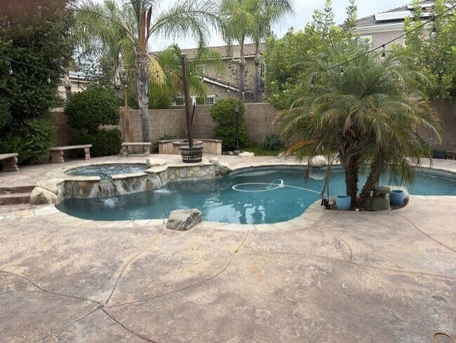 Building Photo - 45486 Olive Ct