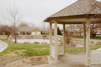 Building Photo - Pebblebrooke Villas