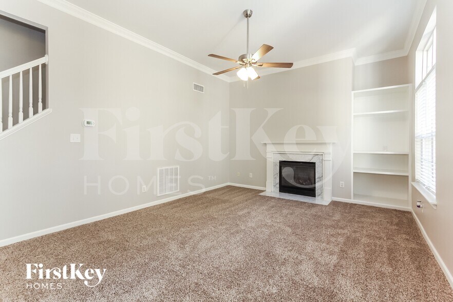 Building Photo - 6015 Forest Pond Dr