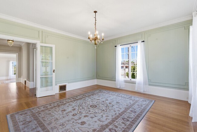 Building Photo - 501-503 Mandana Blvd