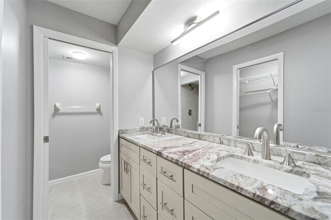 Building Photo - 845 Ladyfish Ave