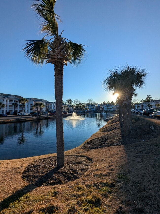 Building Photo - 627 Waterway Village Blvd