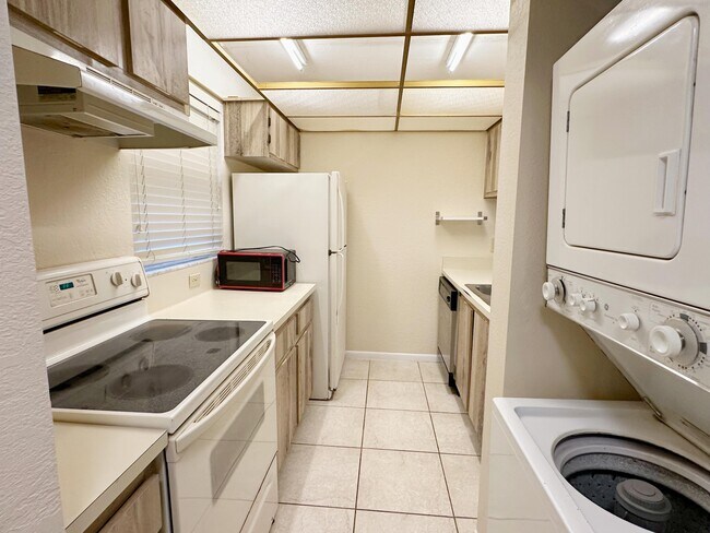 Building Photo - 3207 NW 103rd Terrace