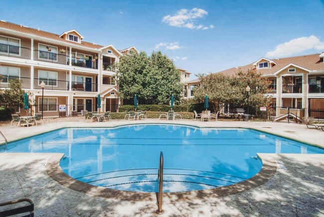 Building Photo - Village at Collinwood