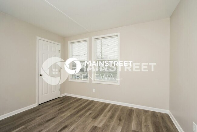 Building Photo - 3 Bedroom Pet-Friendly Home in Louisville,...