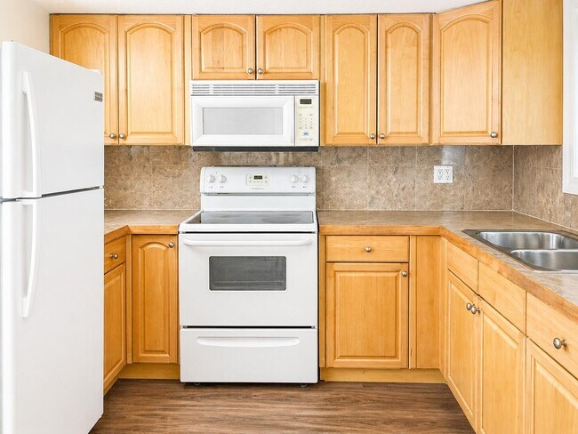 Building Photo - 1045 NW 73rd Ave