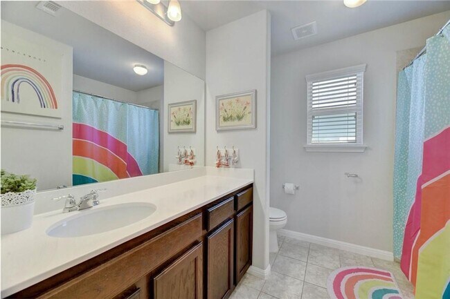 Primary Photo - Modern Luxury Awaits in Buda – Stylish 4/B...