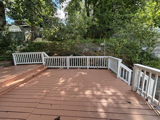 Building Photo - 118 Montclair Ave