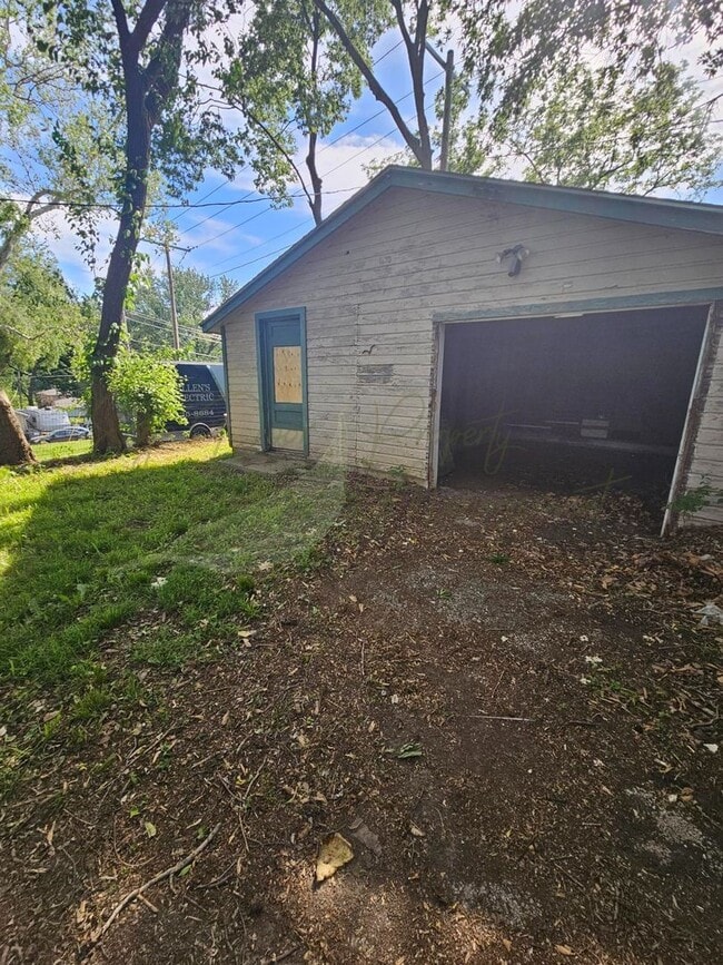 Building Photo - READY TO CALL HOME!!!