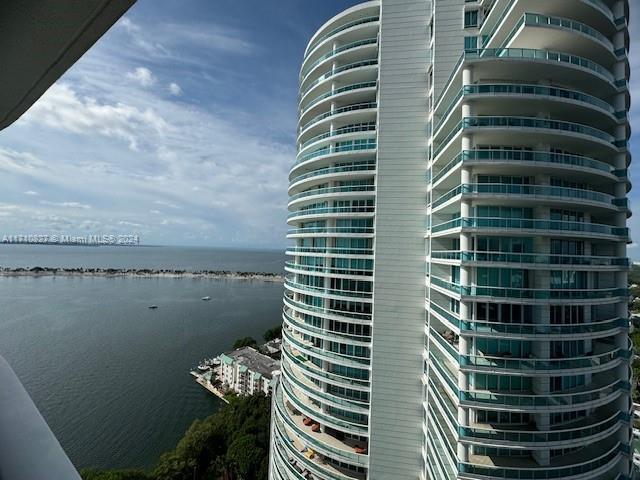 Building Photo - 2101 Brickell Ave