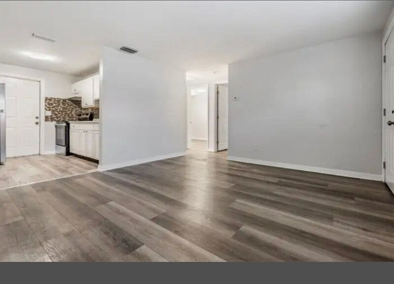 Building Photo - 1707 E Idell St