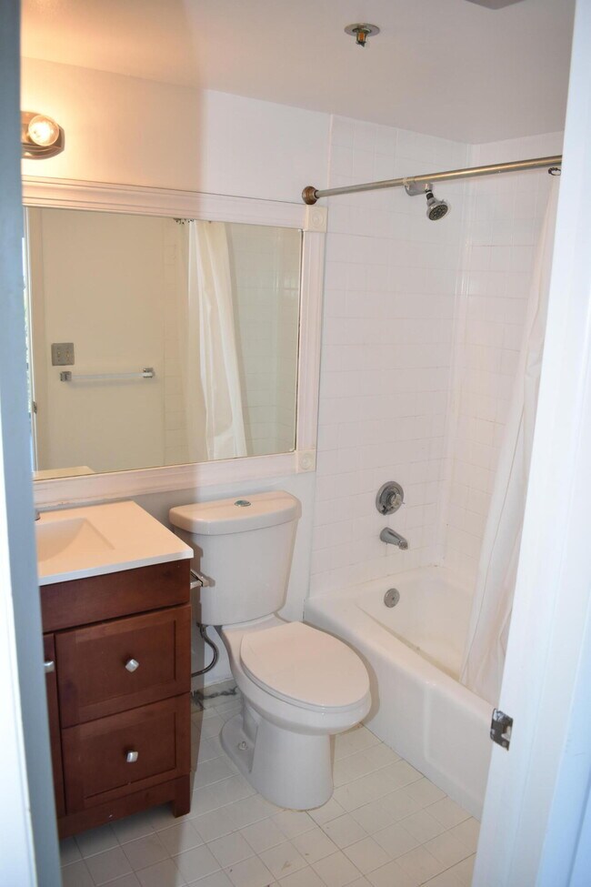 Building Photo - 3000 Presidential Way