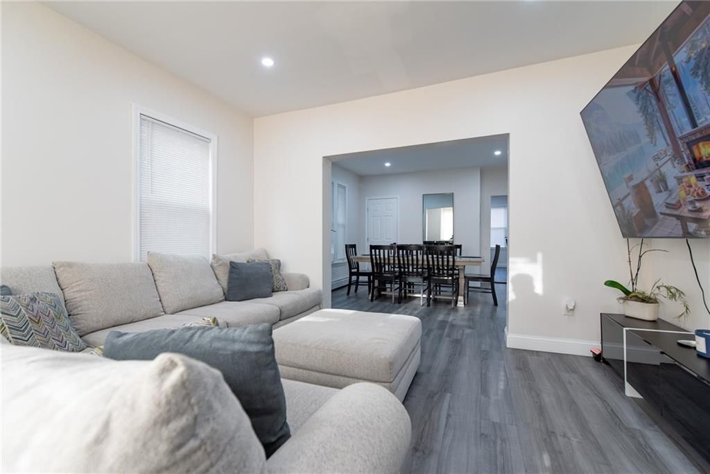 Building Photo - 49 Hollis St