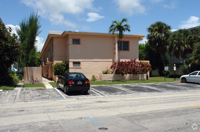 Primary Photo - Lido Apartments