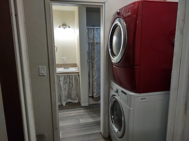 Building Photo - 2750 WA-109