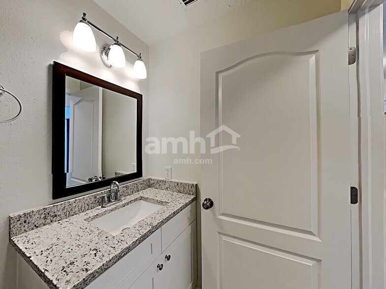 Building Photo - 11603 Misty Isle Ln