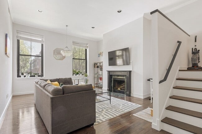 Building Photo - 130 Appleton St