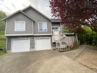 Building Photo - Stylish 4 Bedroom, 2 Bathroom Home with Great Layout