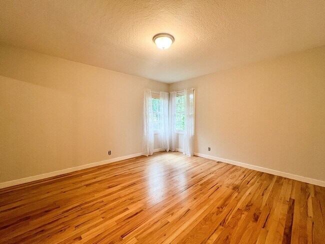 Building Photo - Four Bedroom Ranch-Style Home on an Extra-Large Lot