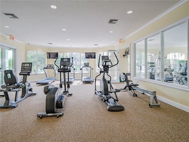 Building Photo - 5095 Fairways Cir