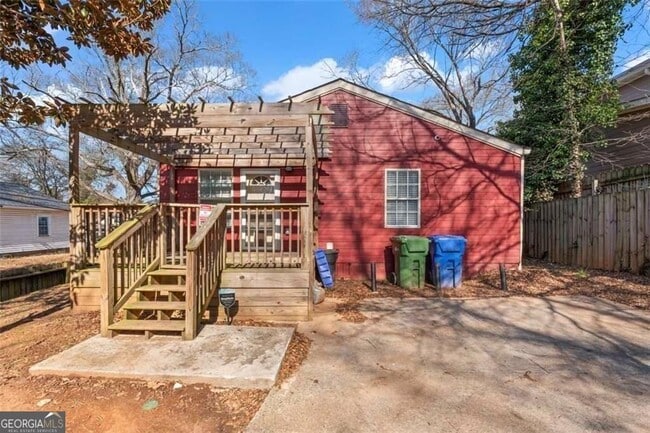 Building Photo - 1000 Palmetto Ave SW