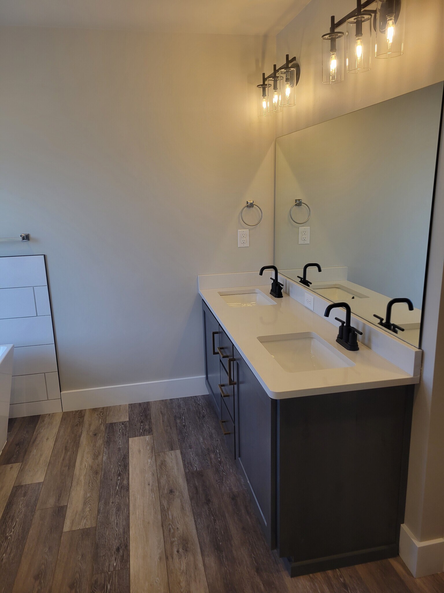 Building Photo - 2913 Sunburst Dr